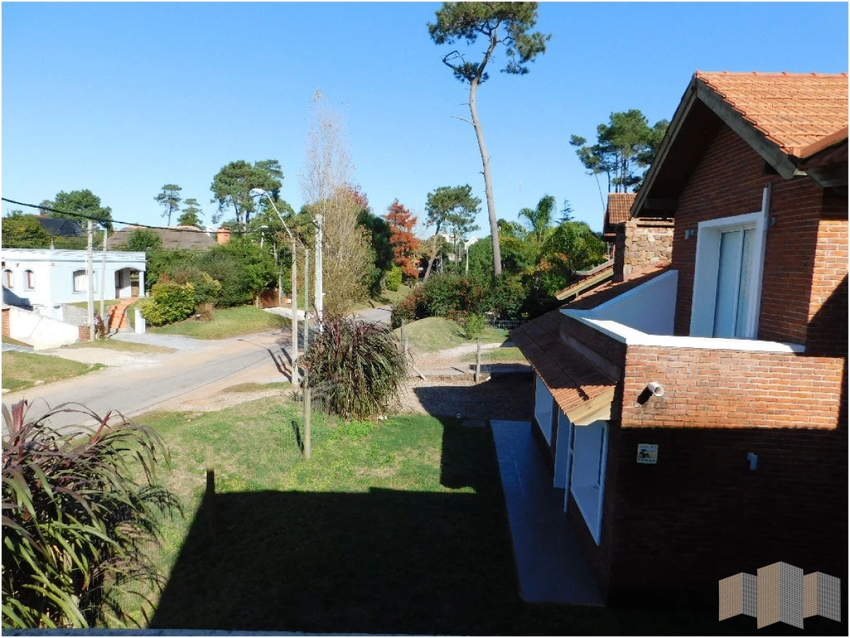 Casa ID.2816 - HERMOSA CASA EN ALQUILER POR TODO EL AÑO 