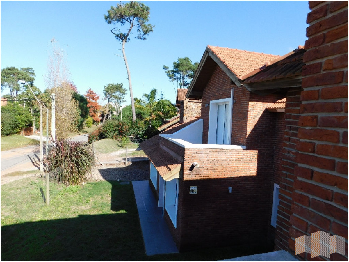 Casa ID.2816 - HERMOSA CASA EN ALQUILER POR TODO EL AÑO 