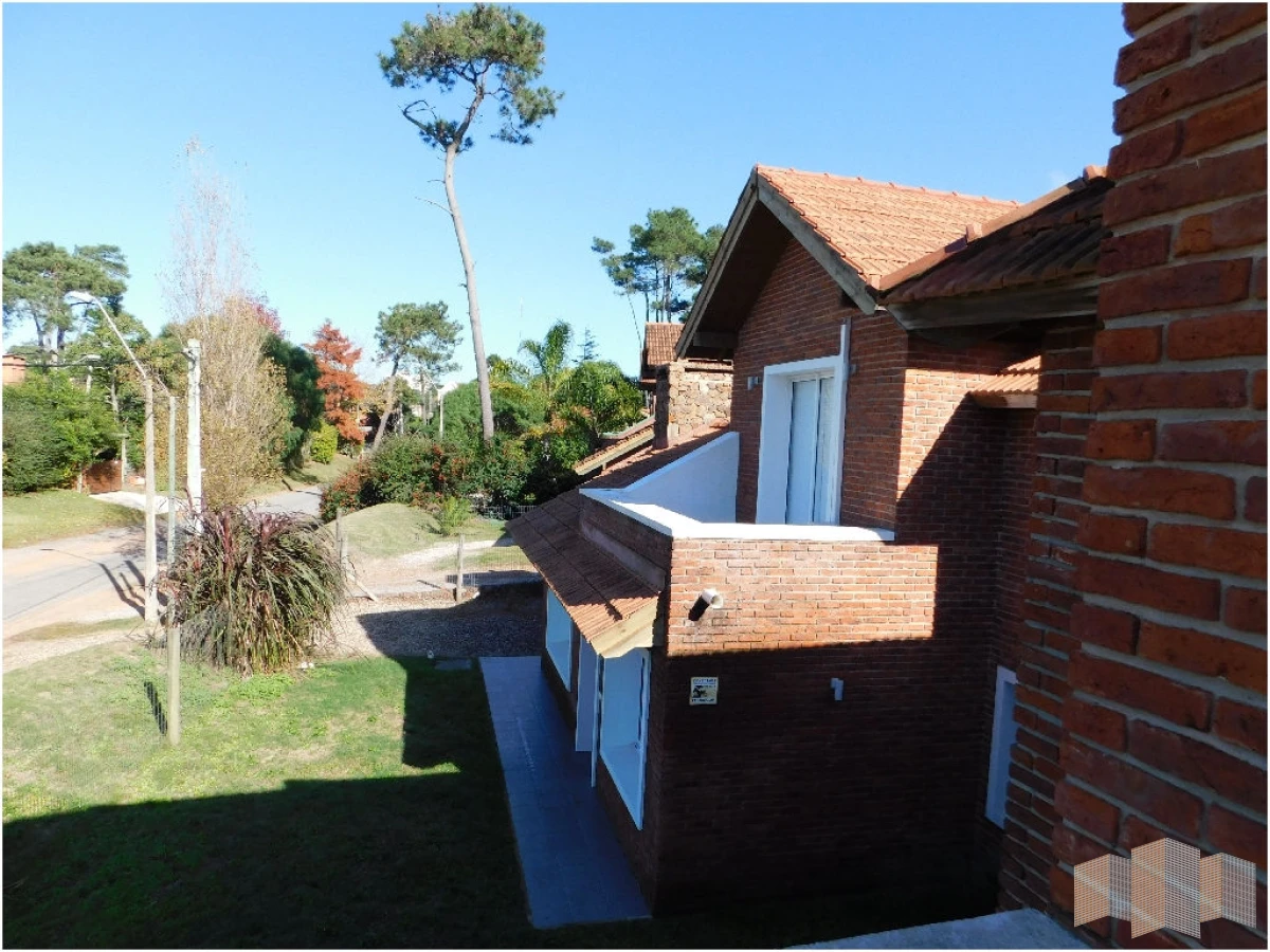 Casa ID.2816 - HERMOSA CASA EN ALQUILER POR TODO EL AÑO 
