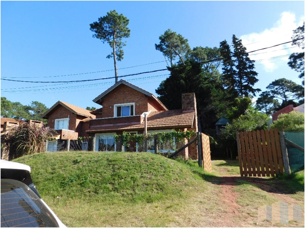 Casa ID.2816 - HERMOSA CASA EN ALQUILER POR TODO EL AÑO 