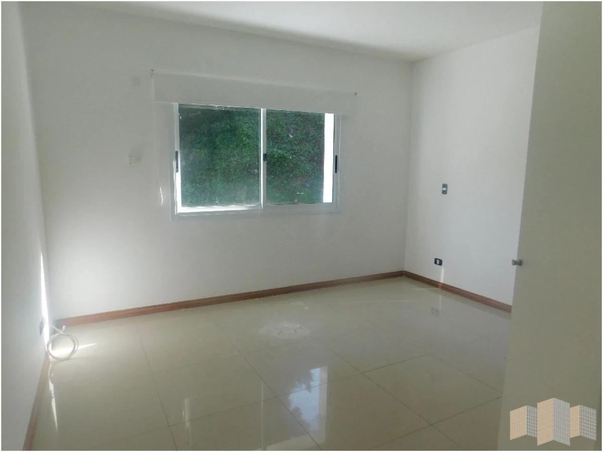 Casa ID.2816 - HERMOSA CASA EN ALQUILER POR TODO EL AÑO 