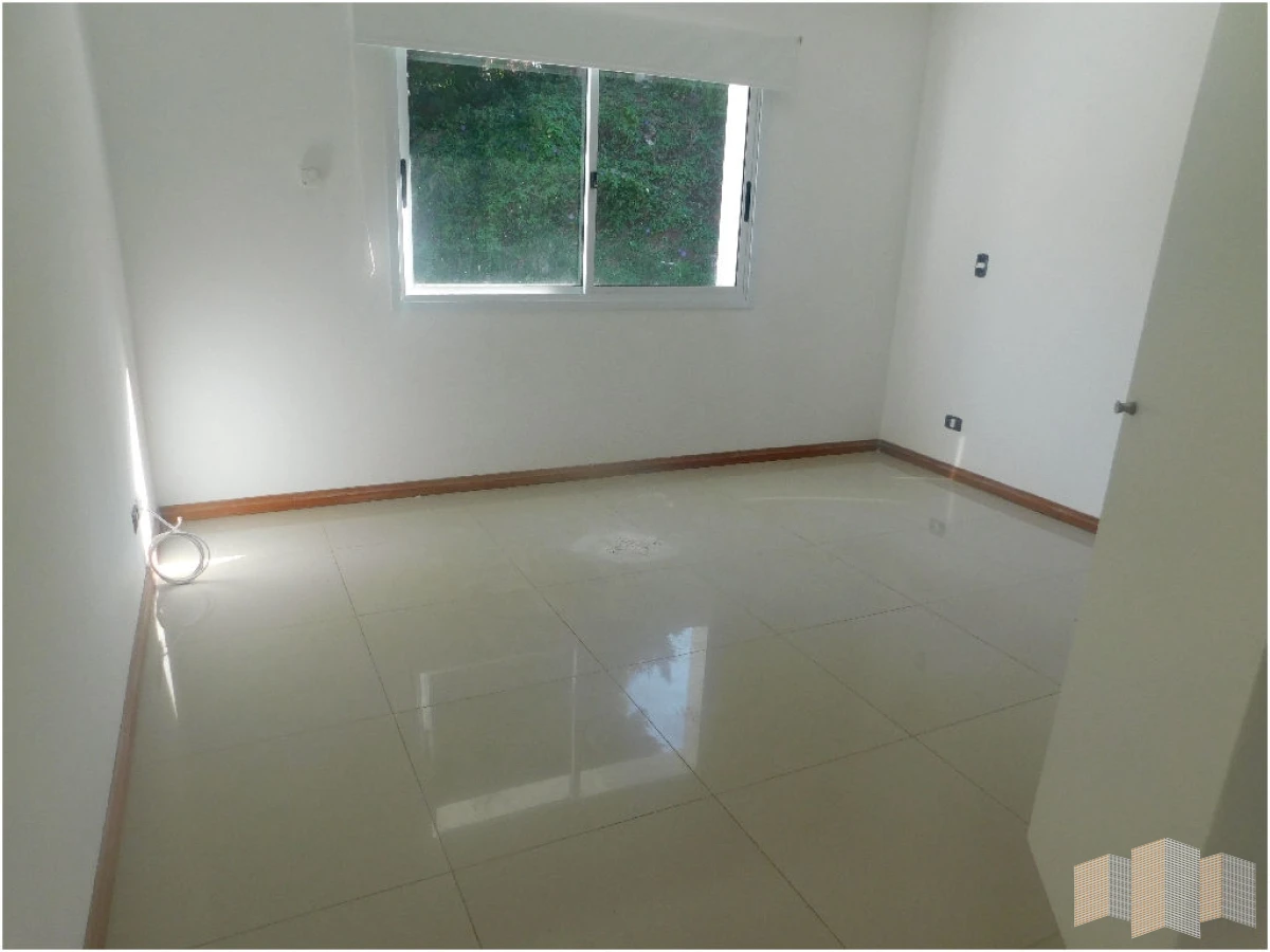 Casa ID.2816 - HERMOSA CASA EN ALQUILER POR TODO EL AÑO 