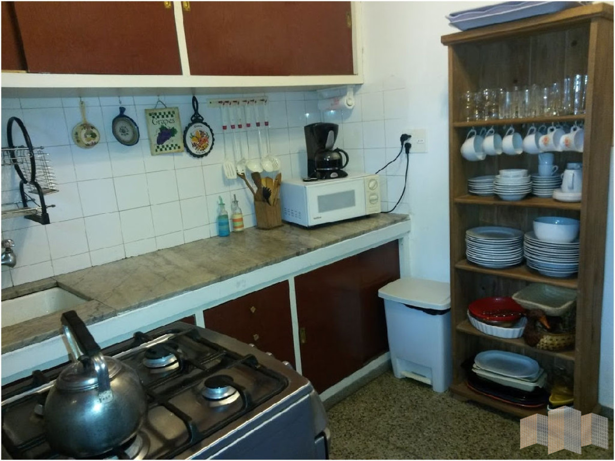 Casa ID.2825 - MUY LINDA CASA CON UN ENTORNO ARBOLADO