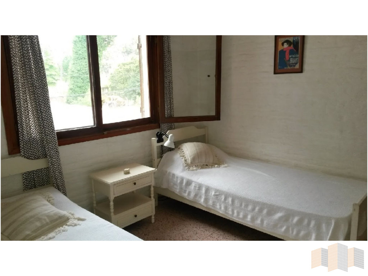 Casa ID.2825 - MUY LINDA CASA CON UN ENTORNO ARBOLADO