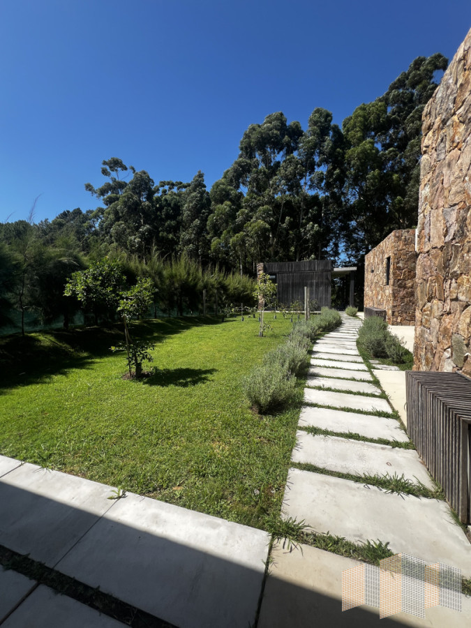 Casa ID.3420 - ELEGANCIA Y NATURALEZ A POCOS MINUTOS DEL MAR