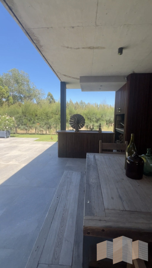 Casa ID.3420 - ELEGANCIA Y NATURALEZ A POCOS MINUTOS DEL MAR