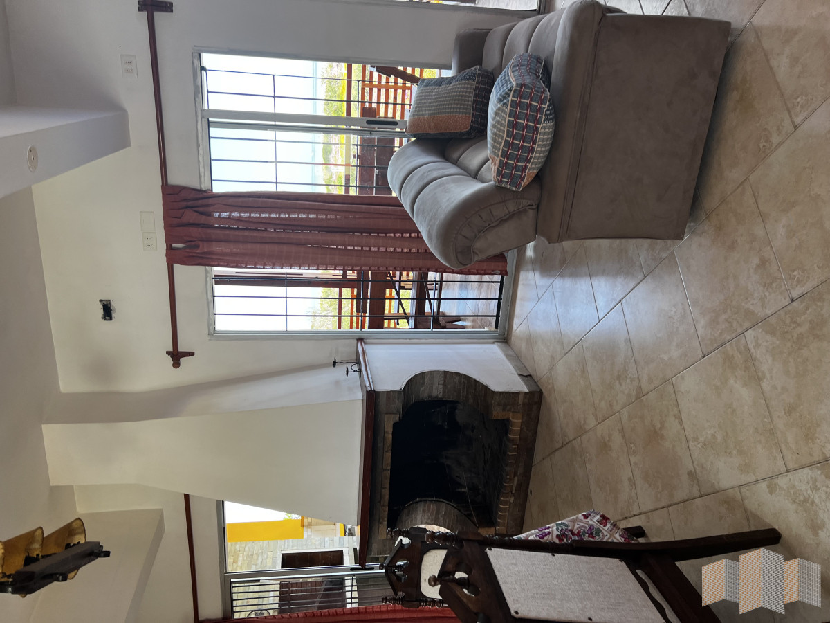 Casa ID.2728 - A METROS DE LA PLAYA