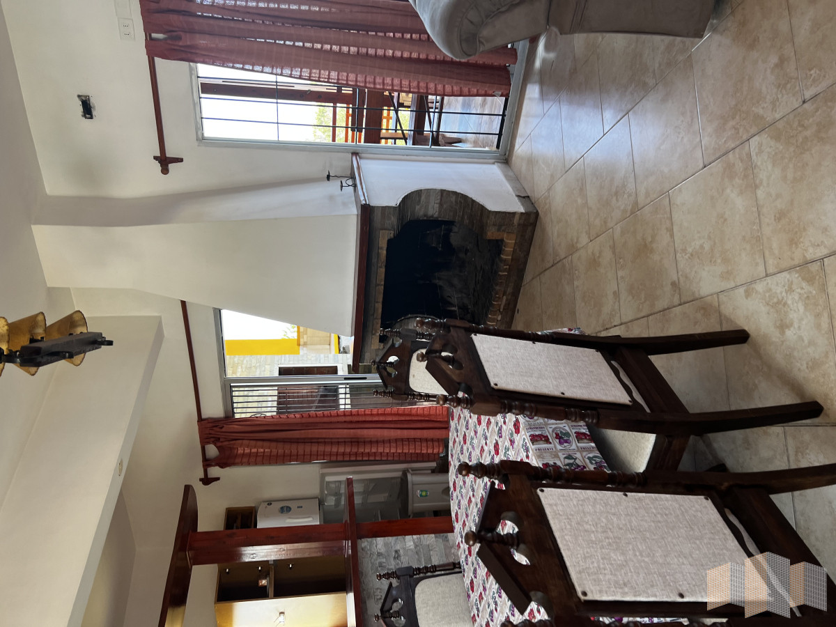 Casa ID.2728 - A METROS DE LA PLAYA