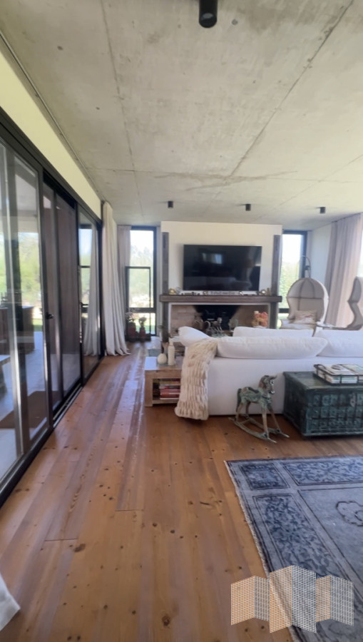 Casa ID.3420 - ELEGANCIA Y NATURALEZ A POCOS MINUTOS DEL MAR
