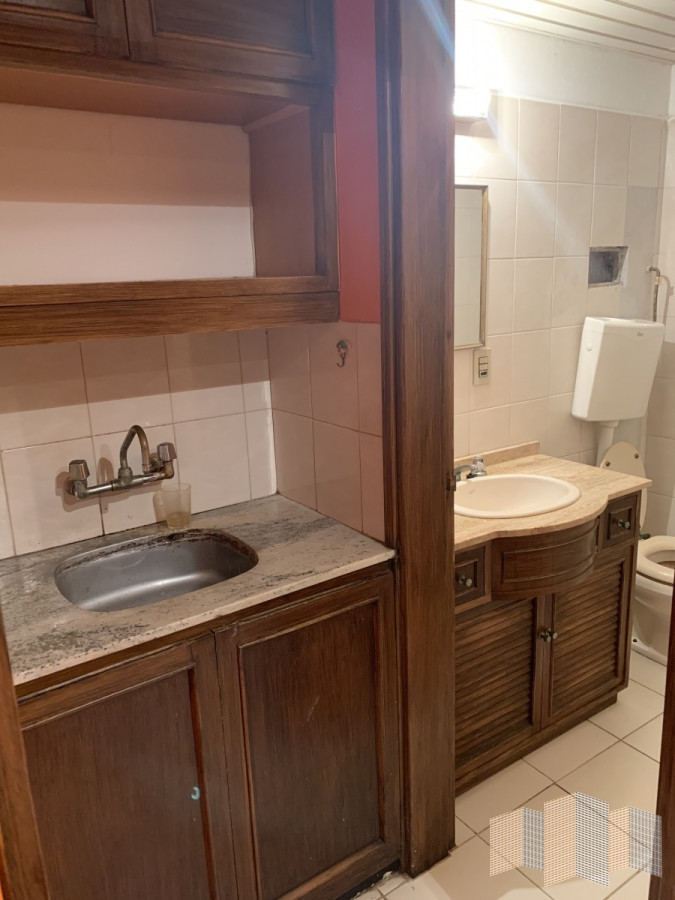 Local Comercial ID.3098 - EXCELENTEMENTE UBICADO 