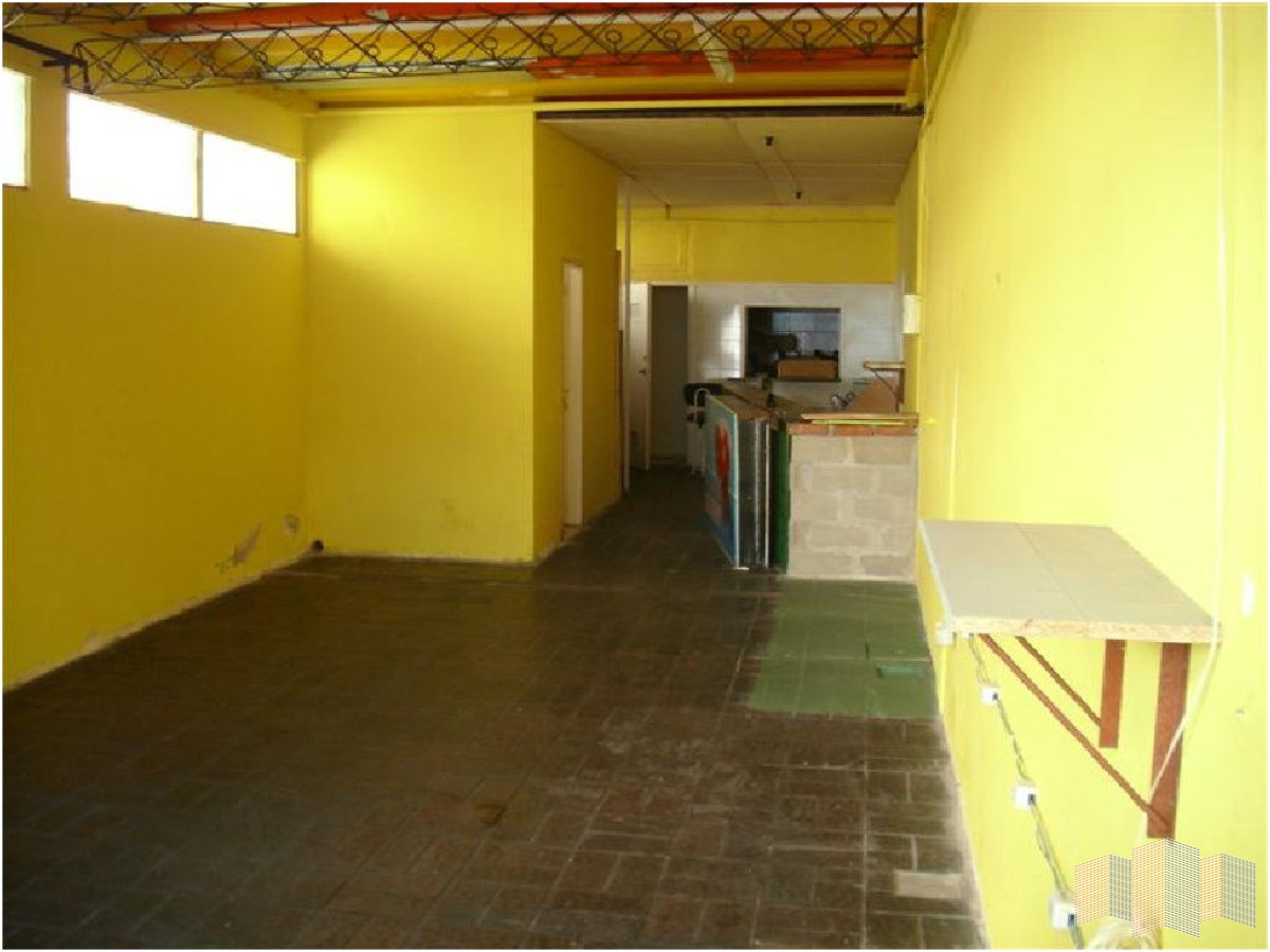 Local Comercial ID.3176 - Local en Punta del Este, Península