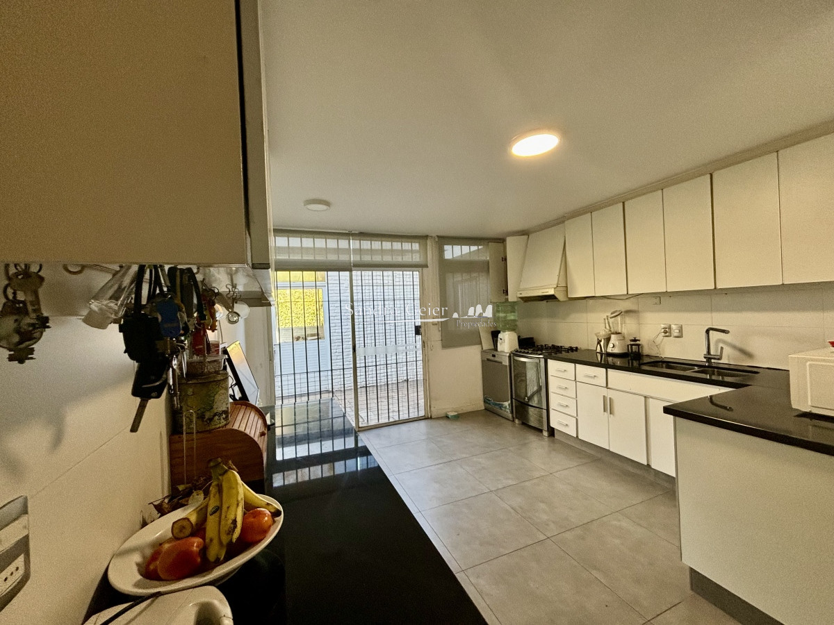 Casa ID.2986 - EXCEPCIONAL CASA EN VENTA DE 4 DORMITORIOS