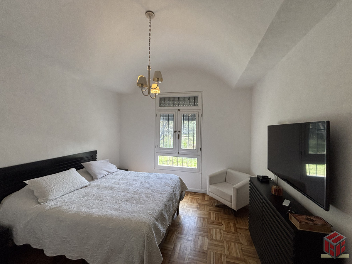 Casa ID.8992 - EXCEPCIONAL CASA EN VENTA DE 4 DORMITORIOS