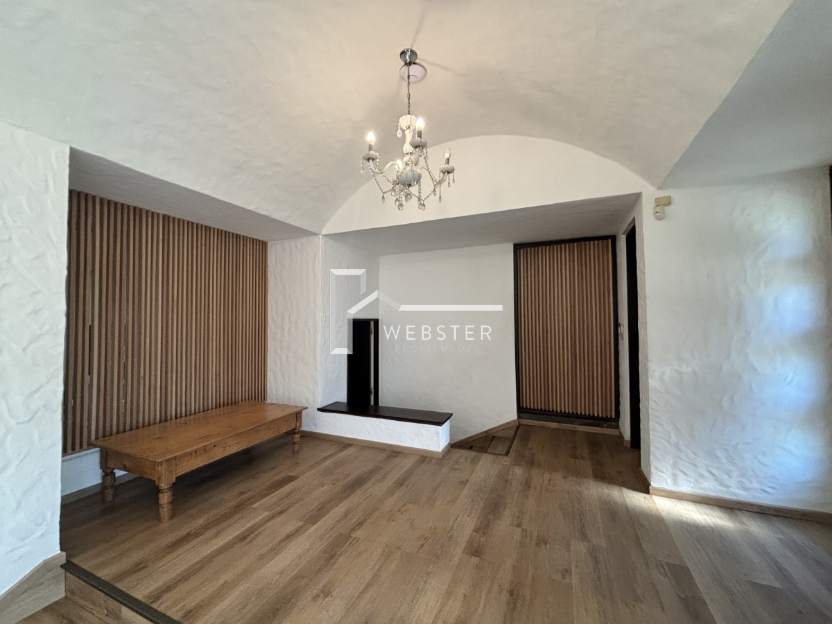 Casa ID.1912 - EXCEPCIONAL CASA EN VENTA DE 4 DORMITORIOS