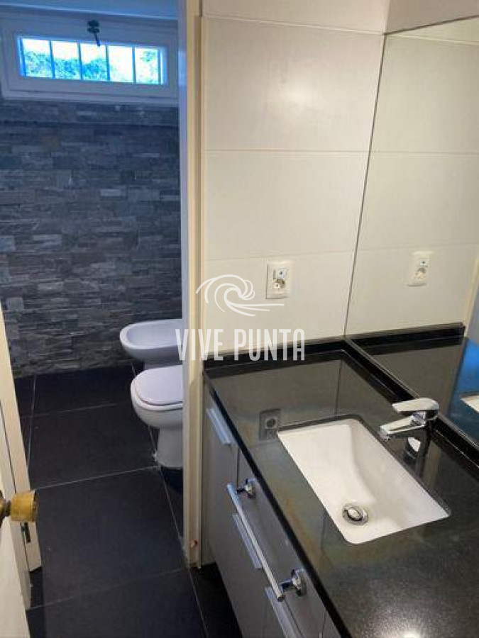 Casa ID.911 - EXCEPCIONAL CASA EN VENTA DE 4 DORMITORIOS