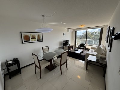 Stradivarius. Hermoso apartamento en venta de 2 dormitorios 
