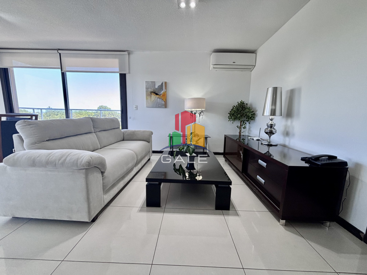 Apartamento ID.4837 - Divino apartamento en venta de 3 dormitorios