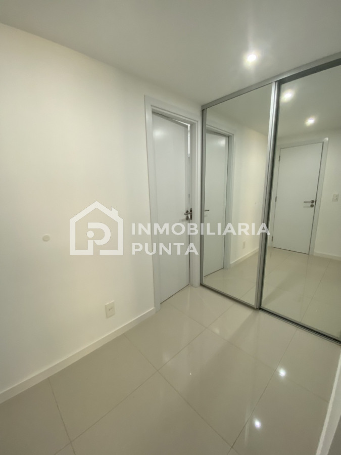 https://ri.com.uy/f/224-262/0/1200/0/0/0/8dff42c6f5932fb4f4482b3acd697c31.jpg