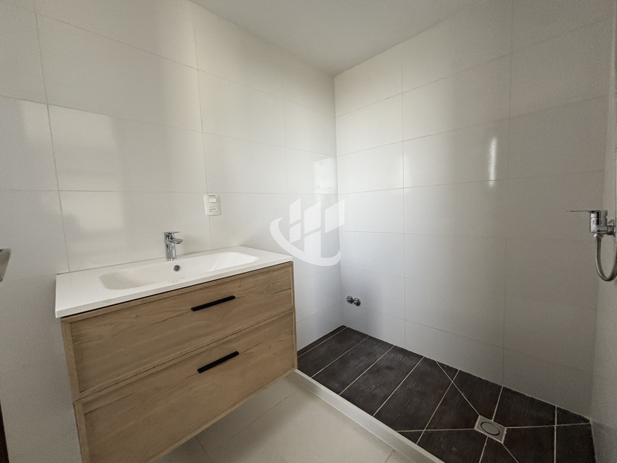 Apartamento ID.2157 - PUNTA DEL ESTE oportunidad en venta apartamento 2 dormitorios roosevelt con vista al mar