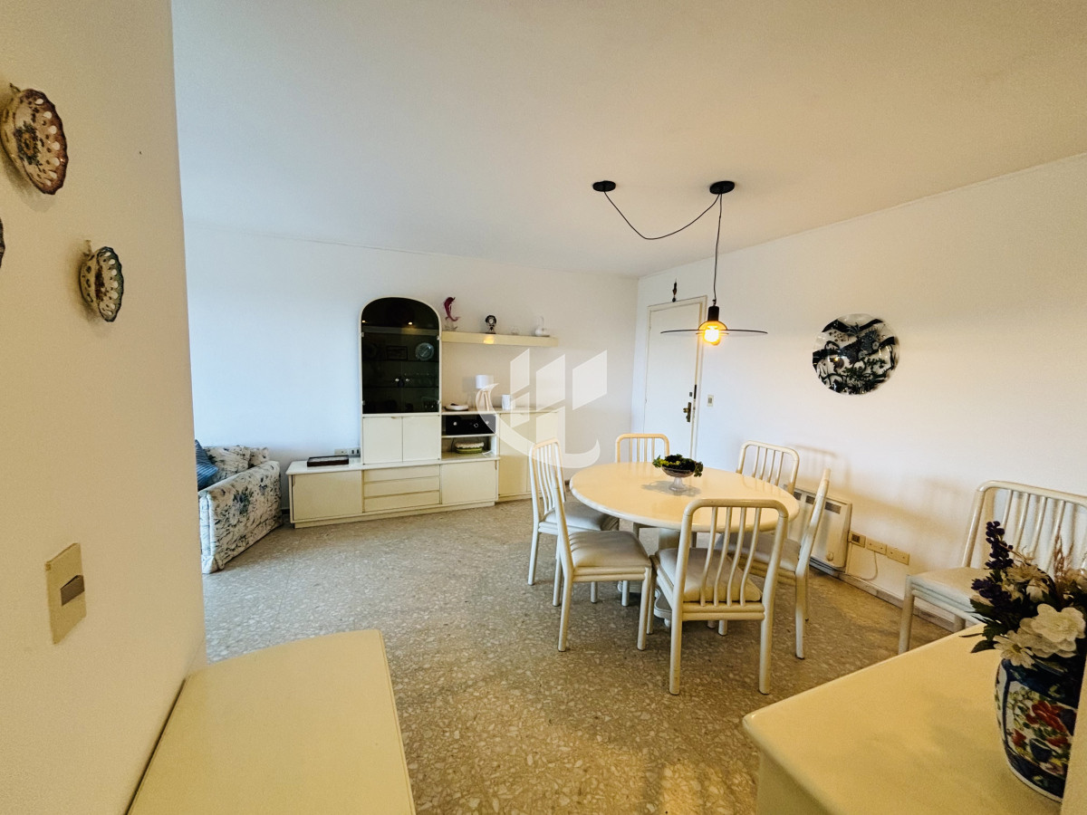Apartamento ID.2156 - nuevo ingreso! apartamento en venta de 3 dormitorios en primera línea 