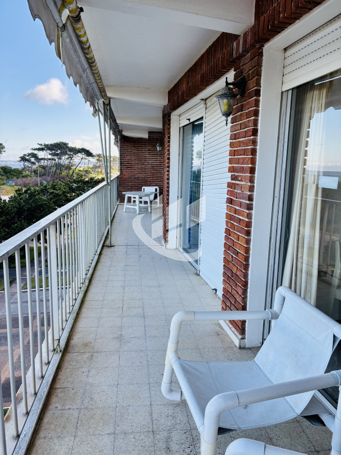 Apartamento ID.2156 - nuevo ingreso! apartamento en venta de 3 dormitorios en primera línea 