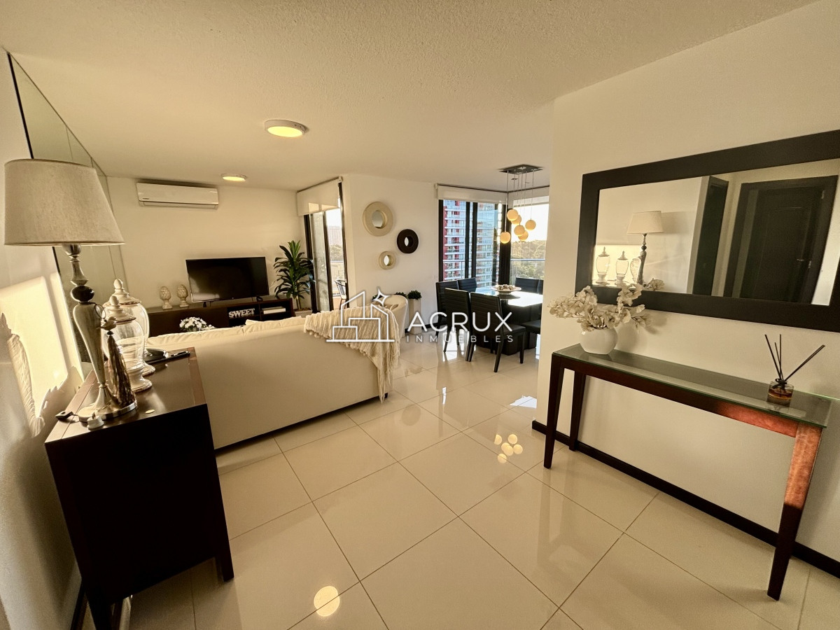 Apartamento con vista de 3 dormitorios en Punta del Este