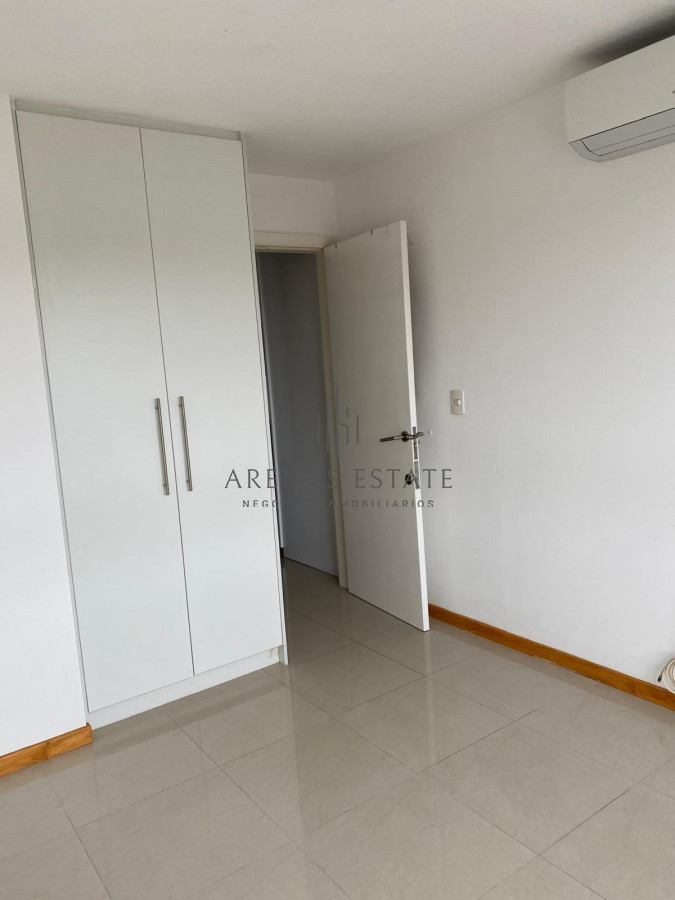 Apartamento ID.3242 - Excepcional apartamento de 2 dormitorios en venta