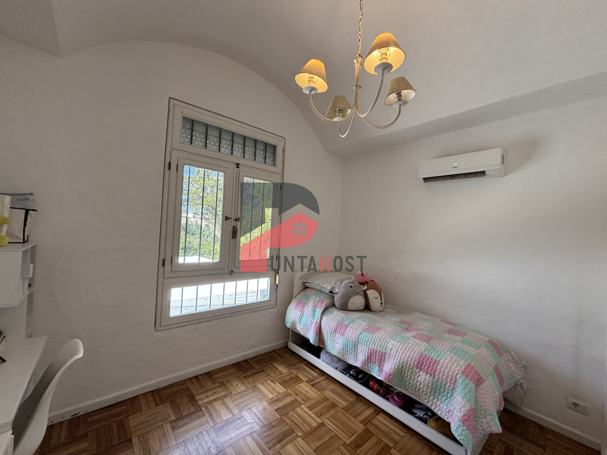 Casa ID.205 - EXCEPCIONAL CASA EN VENTA DE 4 DORMITORIOS