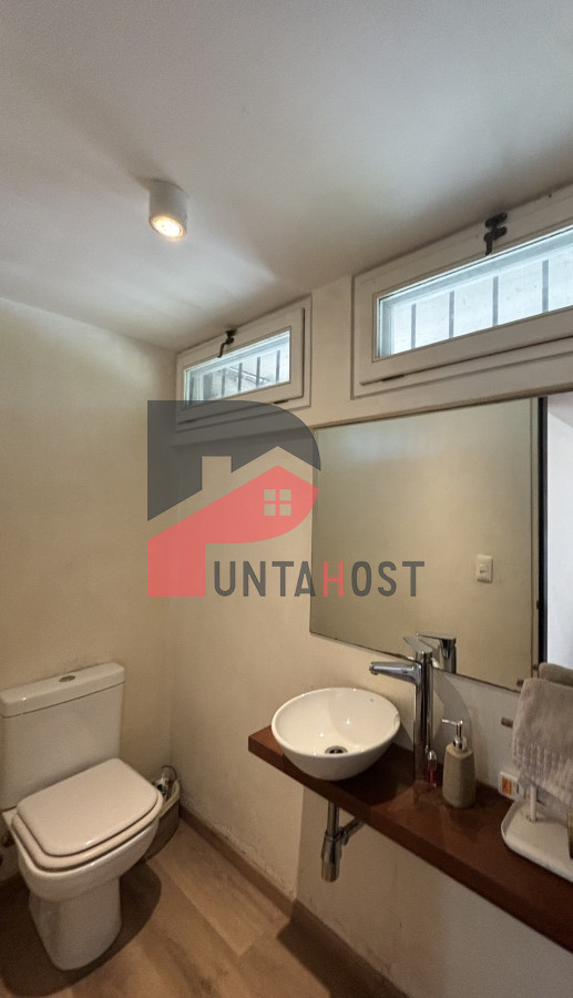 Casa ID.205 - EXCEPCIONAL CASA EN VENTA DE 4 DORMITORIOS