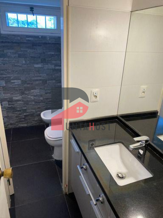 Casa ID.205 - EXCEPCIONAL CASA EN VENTA DE 4 DORMITORIOS