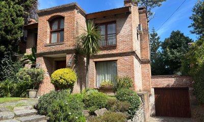 EXCEPCIONAL CASA EN VENTA DE 4 DORMITORIOS PINARES