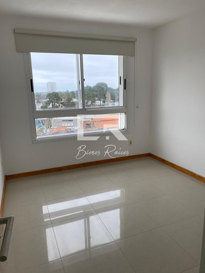 Apartamento ID.882 - Excepcional apartamento de 2 dormitorios en venta