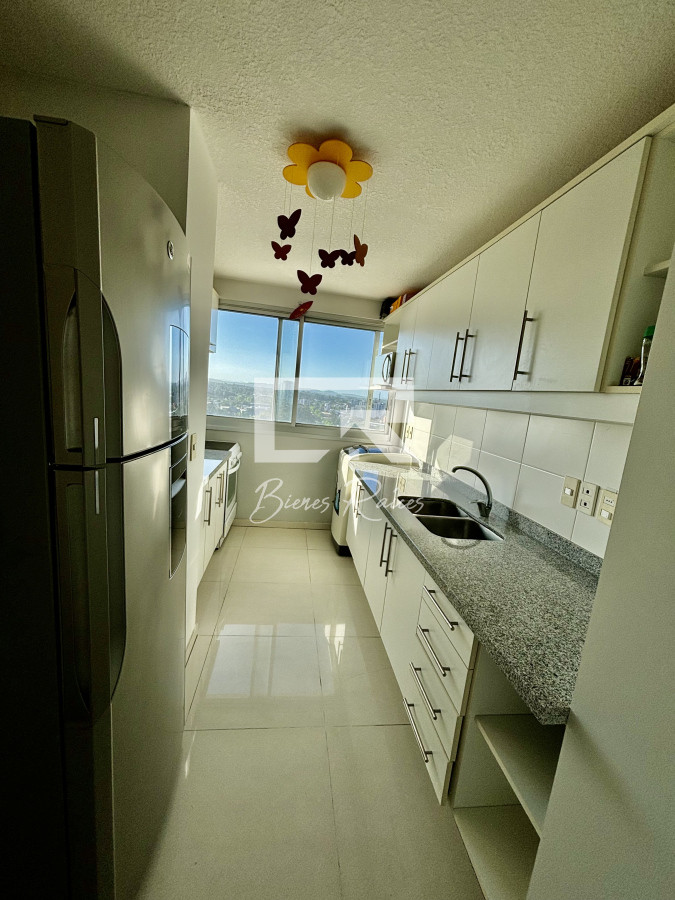 Apartamento ID.883 - OPORTUNIDAD EN VENTA 2 DORMITORIOS SUMMER TOWER