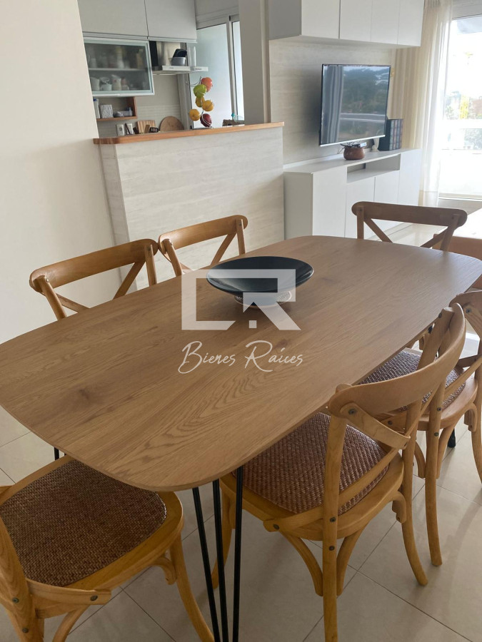 Apartamento ID.882 - Excepcional apartamento de 2 dormitorios en venta