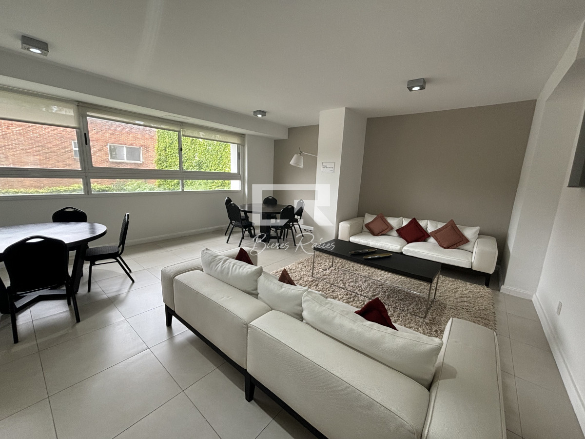 Apartamento ID.882 - Excepcional apartamento de 2 dormitorios en venta