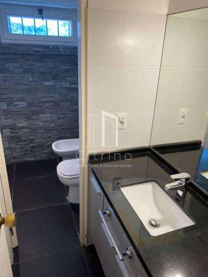 Casa ID.1970 - EXCEPCIONAL CASA EN VENTA DE 4 DORMITORIOS