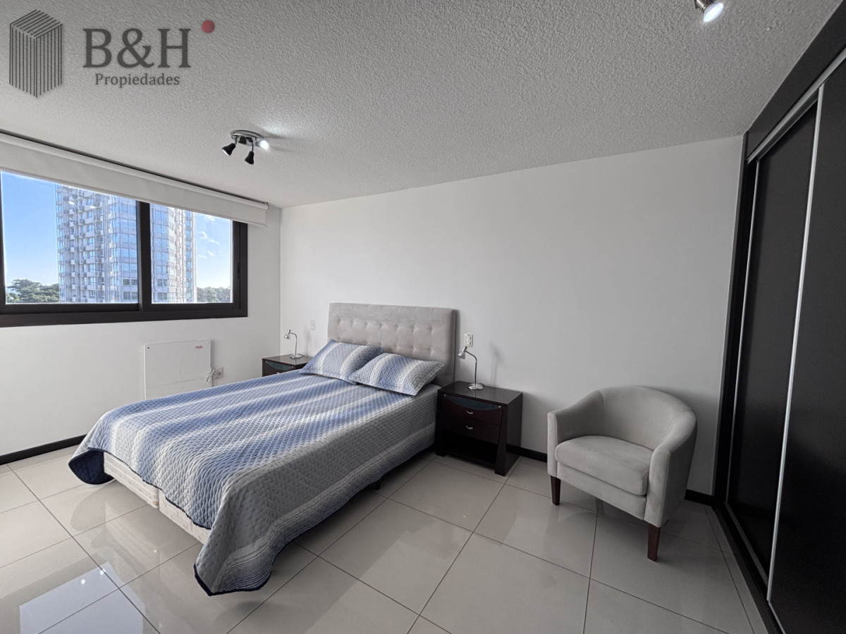 Apartamento ID.7619 - Divino apartamento en venta de 3 dormitorios