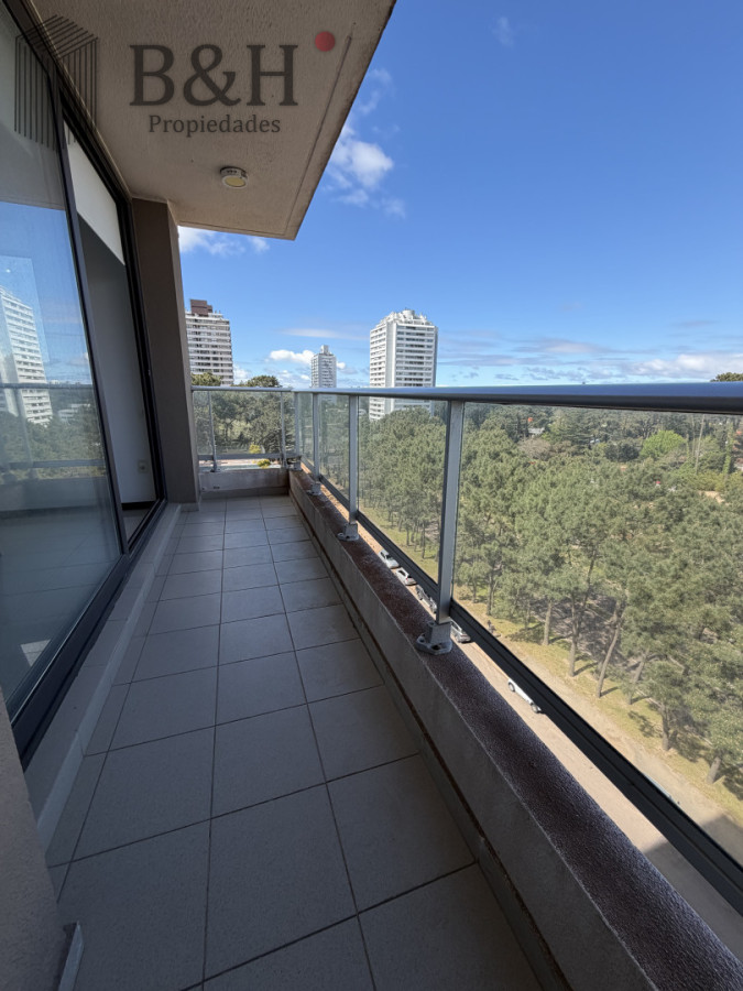 Apartamento ID.7619 - Divino apartamento en venta de 3 dormitorios