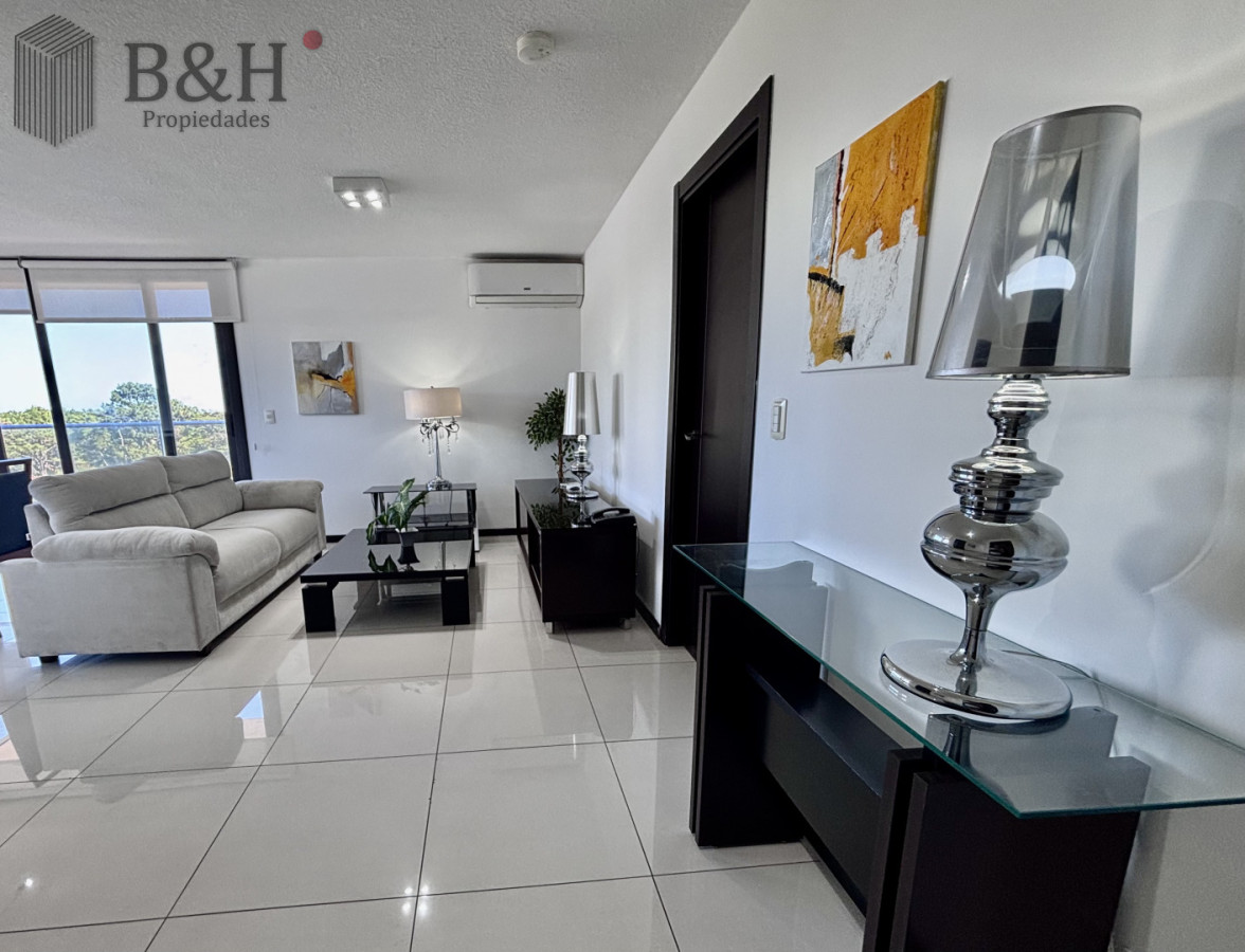 Apartamento ID.7619 - Divino apartamento en venta de 3 dormitorios
