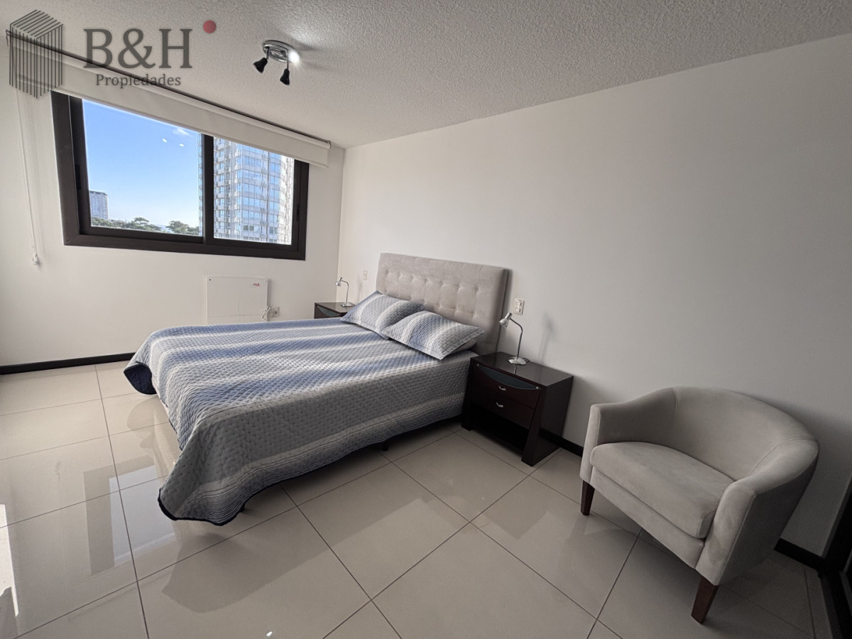 Apartamento ID.7619 - Divino apartamento en venta de 3 dormitorios