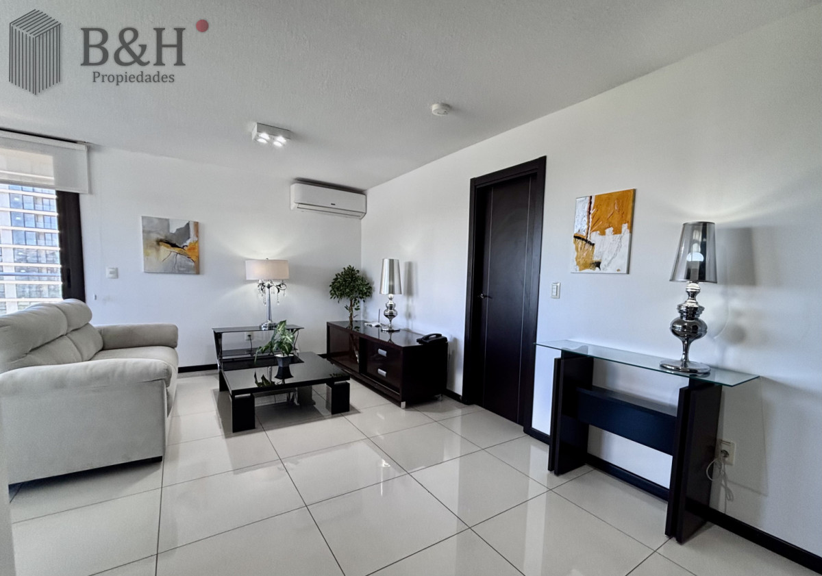 Apartamento ID.7619 - Divino apartamento en venta de 3 dormitorios