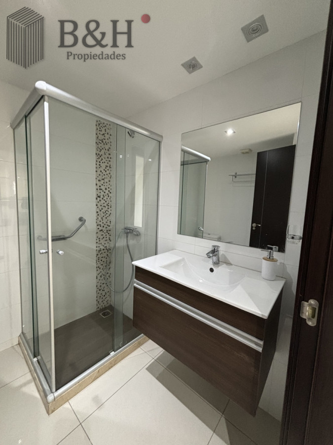 Apartamento ID.7619 - Divino apartamento en venta de 3 dormitorios