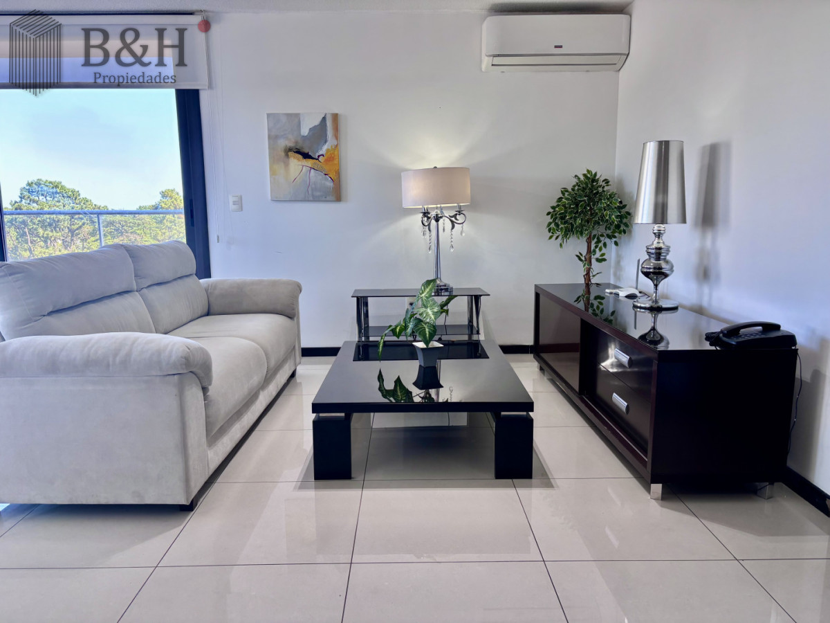 Apartamento ID.7619 - Divino apartamento en venta de 3 dormitorios
