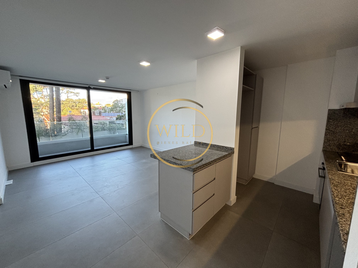 Apartamento ID.2436 - alquiler anual monomabiente edificio View