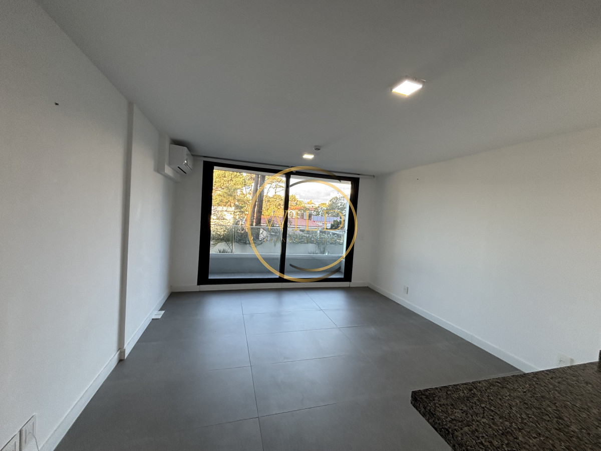 Apartamento ID.2436 - alquiler anual monomabiente edificio View