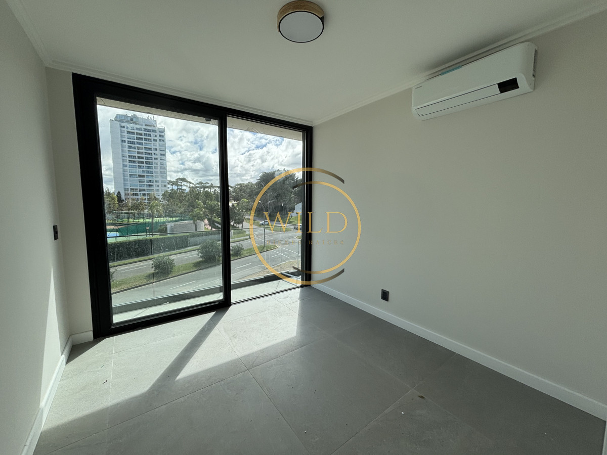 Apartamento ID.2417 - EXCELENTE APARTAMENTO ESQUINERO DE 2 DORMITORIOS EN VENTA.