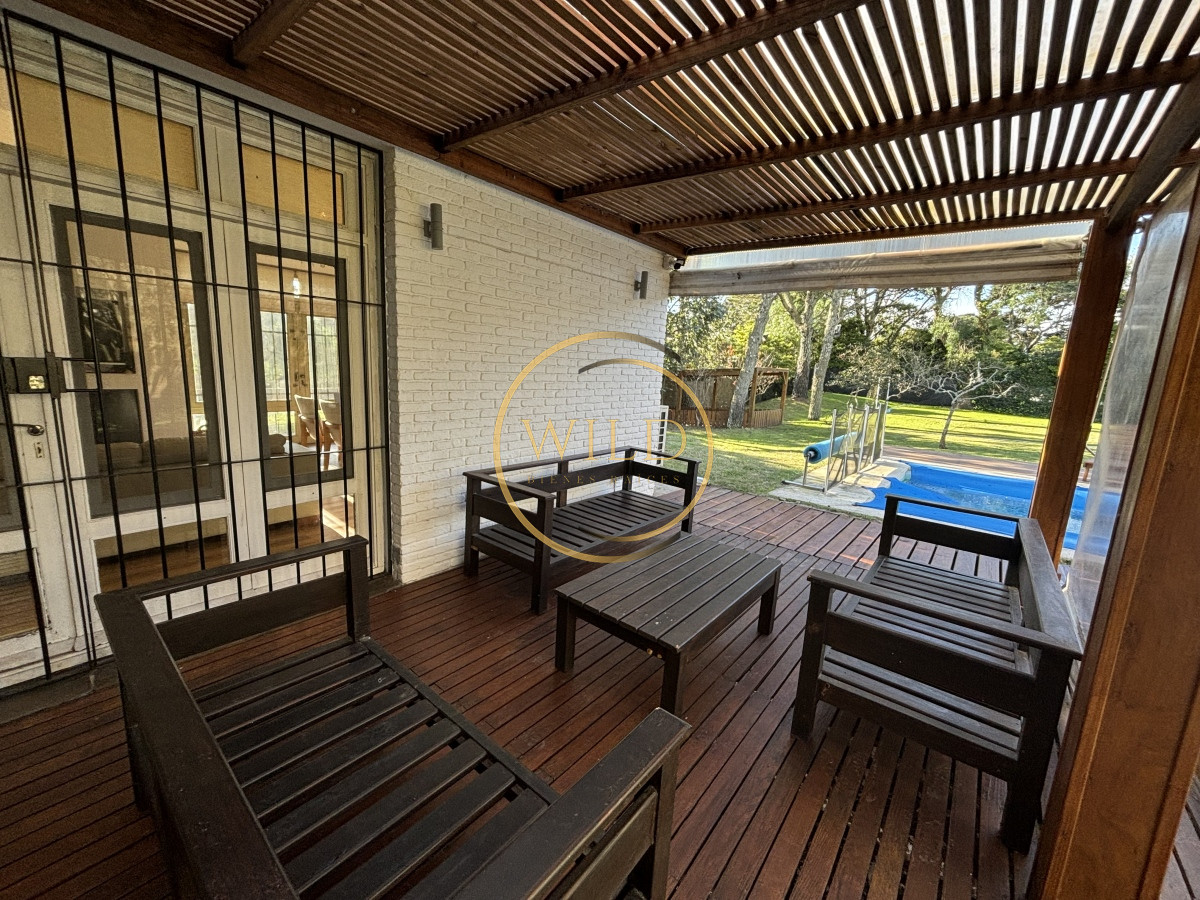 Casa ID.2255 - EXCEPCIONAL CASA EN VENTA DE 4 DORMITORIOS