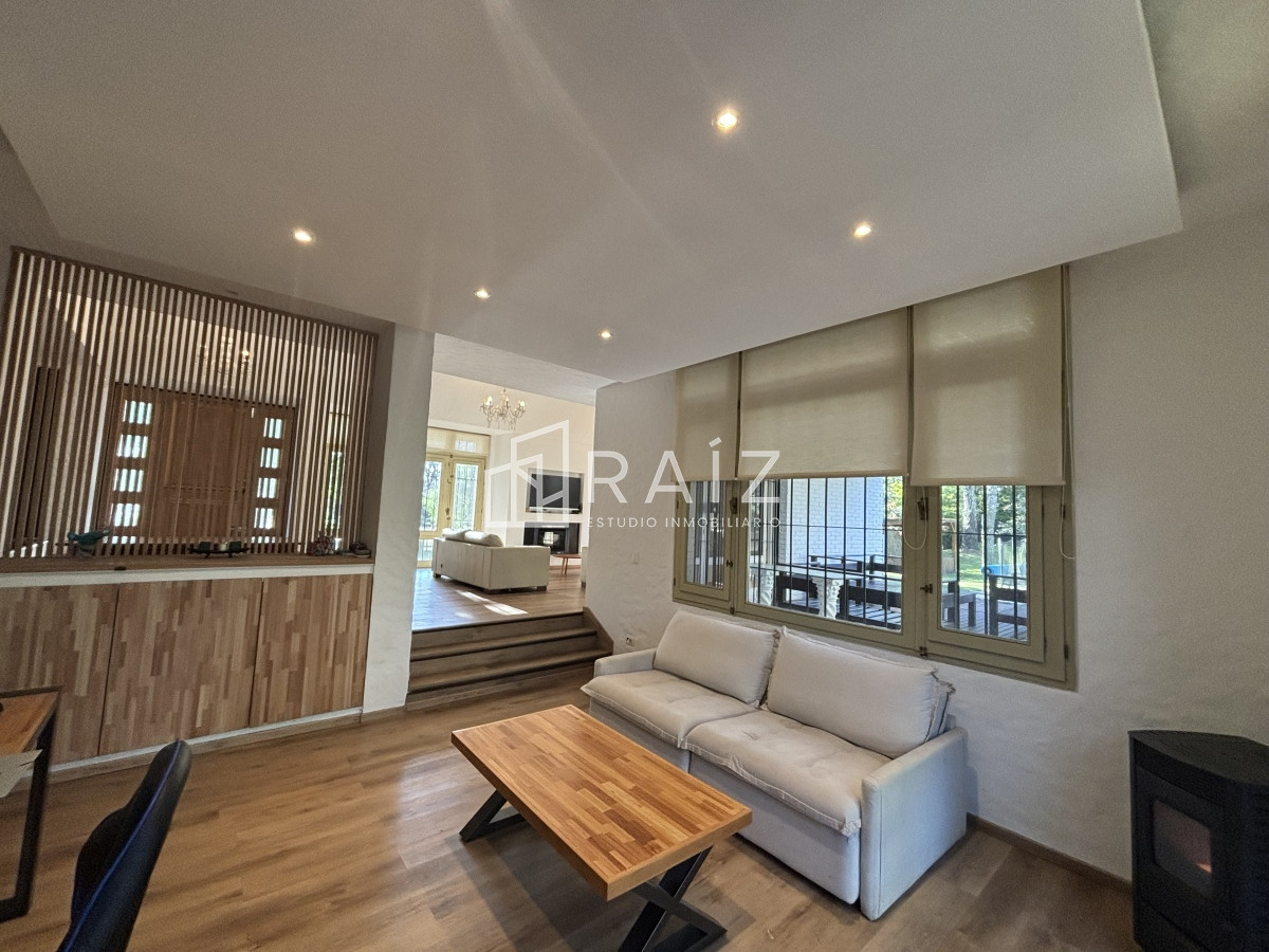 Casa ID.11052 -  CASA VENTA DE 4 DORMITORIOS 