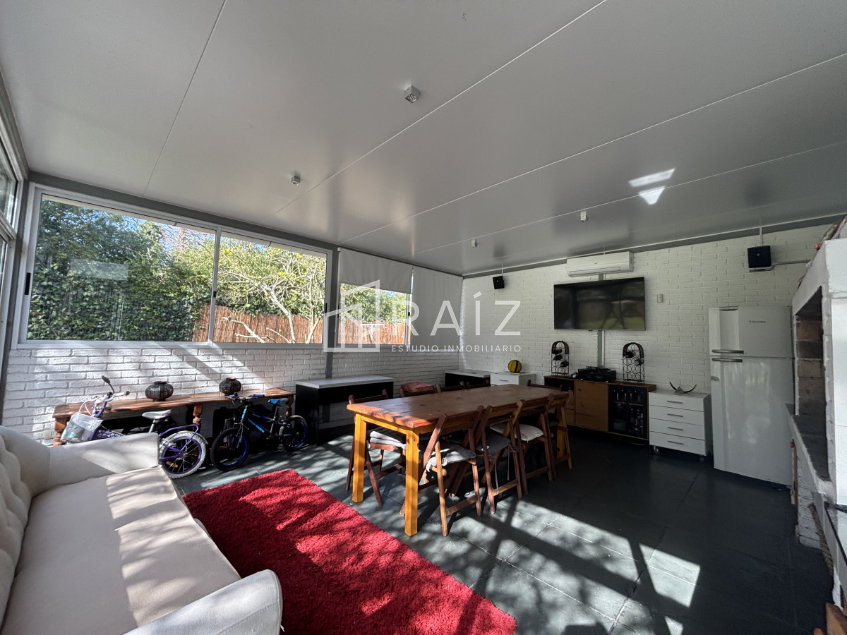 Casa ID.11052 -  CASA VENTA DE 4 DORMITORIOS 