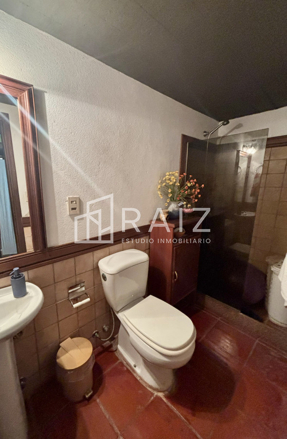 Casa ID.12170 - EXCEPCIONAL CASA EN VENTA DE 4 DORMITORIOS PINARES 